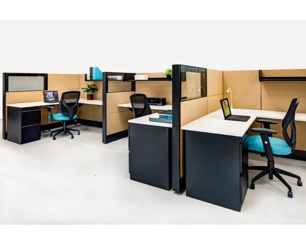 3 Person Side-by-Side Workstations with Panels – New Life Office